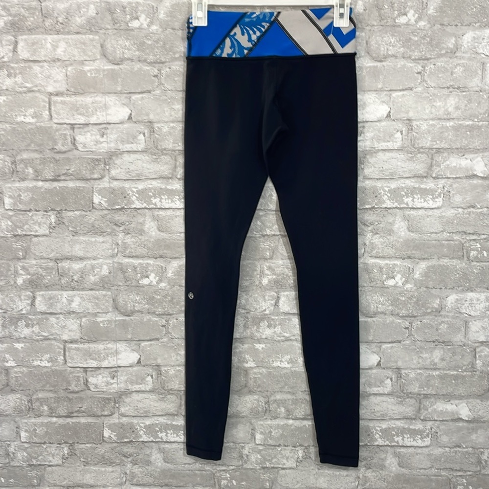 Lululemon Wunder Under Pant
Black / Quilting Winter 13 - Picture 3 of 9